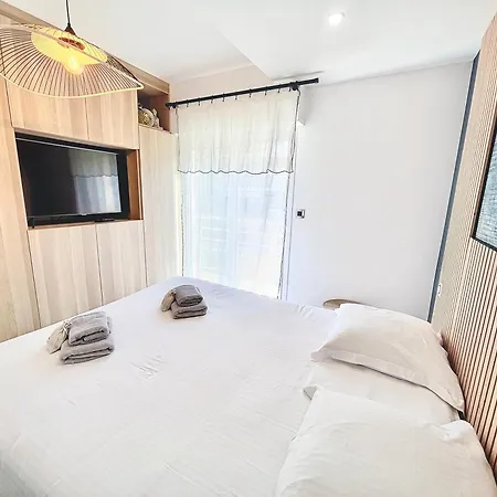 2 Bedroom Croisette Balcony & Sea View Olam Cannes
