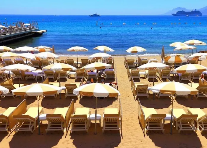 2 Bedroom Croisette Balcony & Sea View Olam Cannes