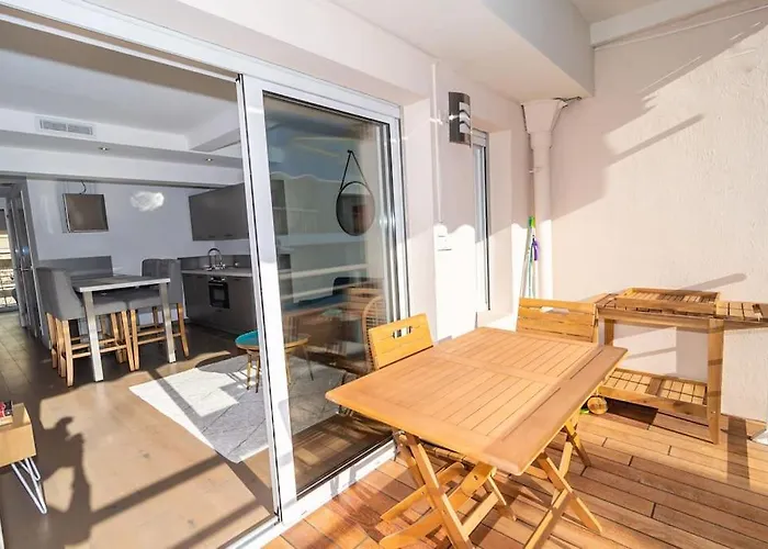 2 Bedroom Croisette Balcony & Sea View Olam Cannes