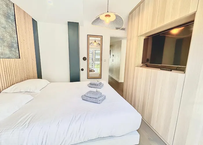 2 Bedroom Croisette Balcony & Sea View Olam Apartmán Cannes