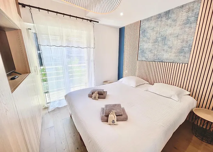 2 Bedroom Croisette Balcony & Sea View Olam