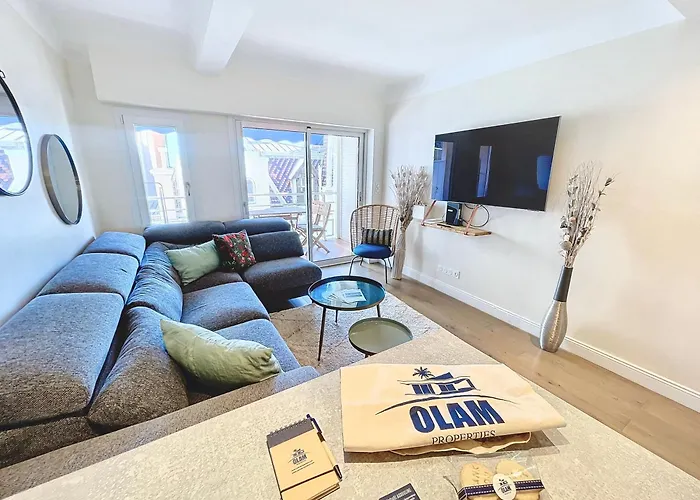 Apartmán 2 Bedroom Croisette Balcony & Sea View Olam *